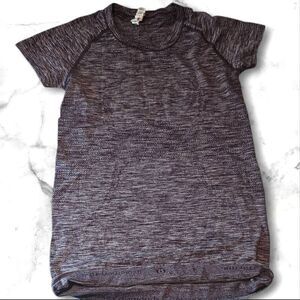 Lululemon Size 4 Short Sleeve Swiftly Heathered Purple